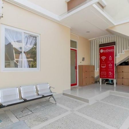 Reddoorz Near Soekarno Hatta Airport Jakarta Bagian luar foto